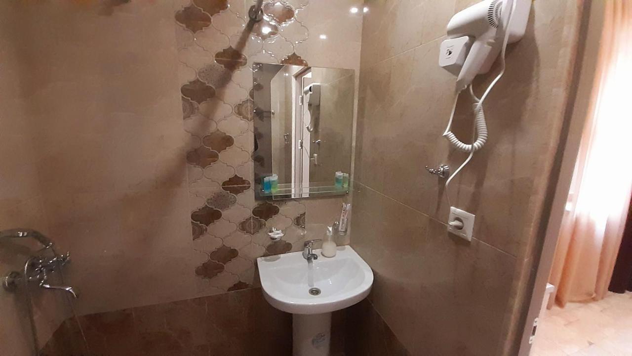 Hotel Dilijan Old Center Екстер'єр фото